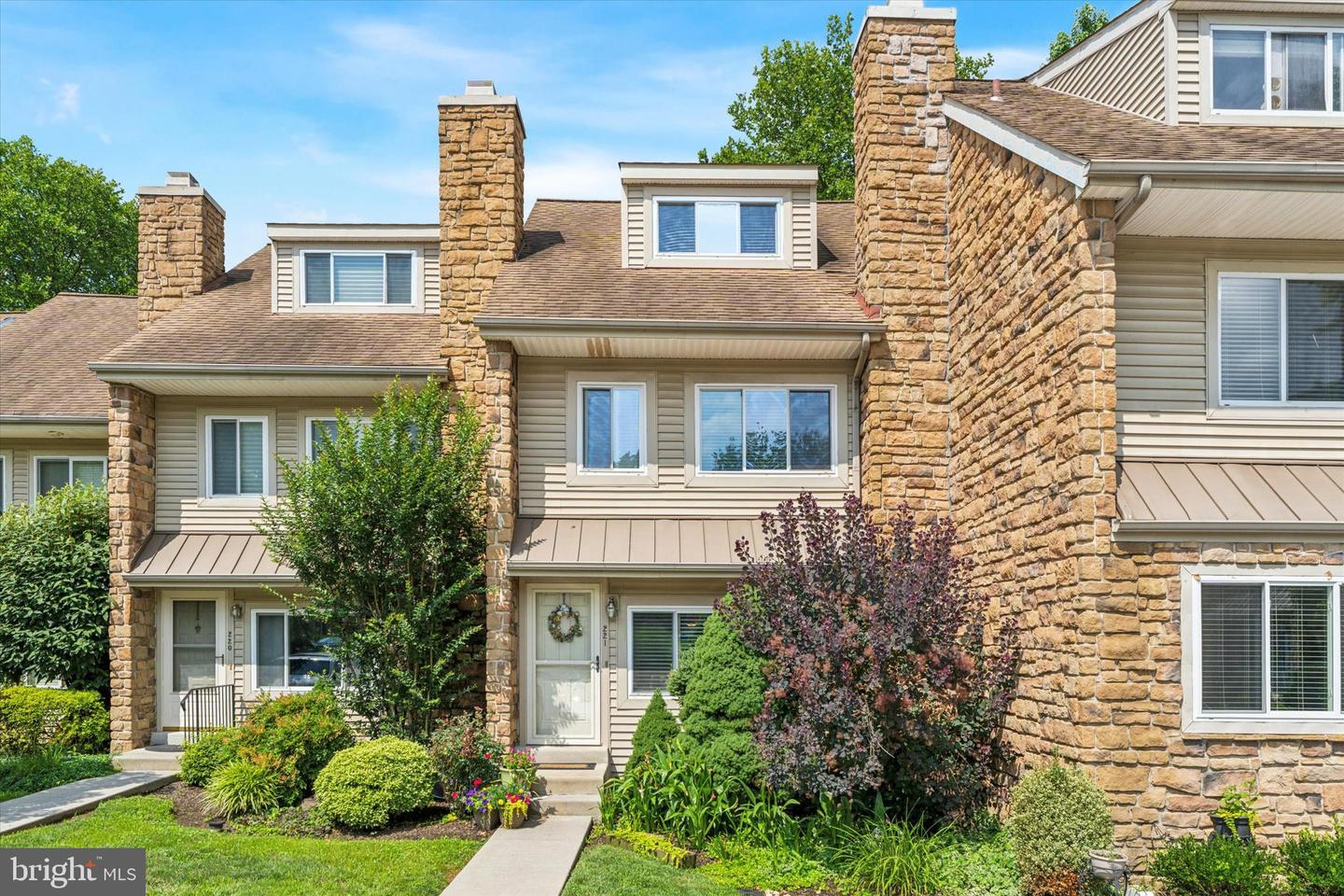 221 Carriage Court #221, Chesterbrook