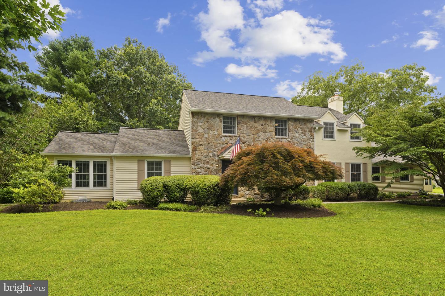 1183 Hampshire Place, West Chester