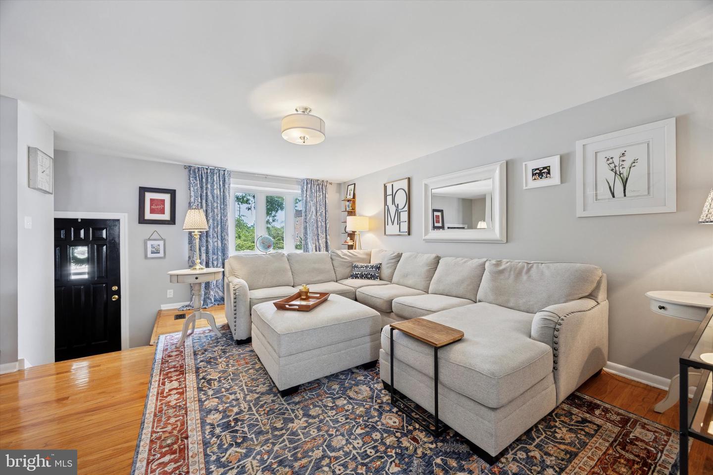 887 Oxford Avenue, Phoenixville