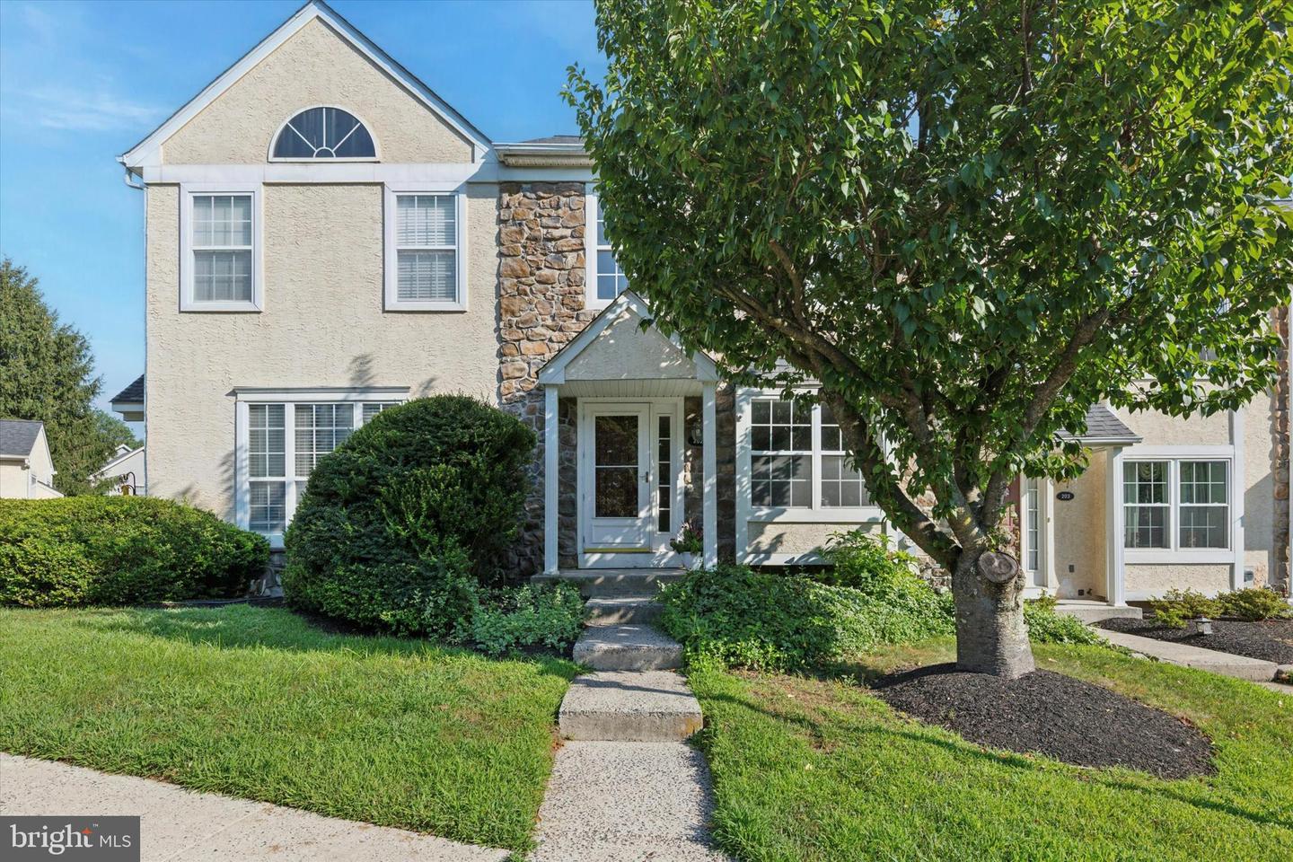 202 Coventry Pointe Lane, Pottstown