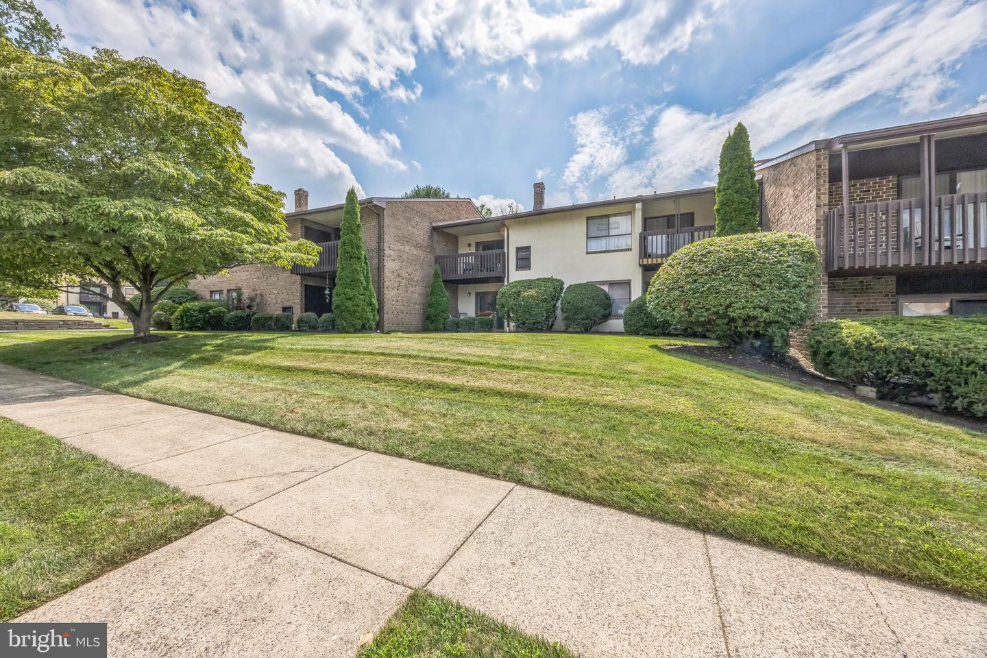 1003 Raintree Lane #1003, Malvern