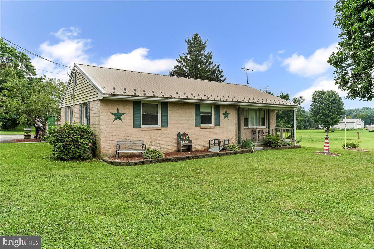 374 Street Road, Cochranville