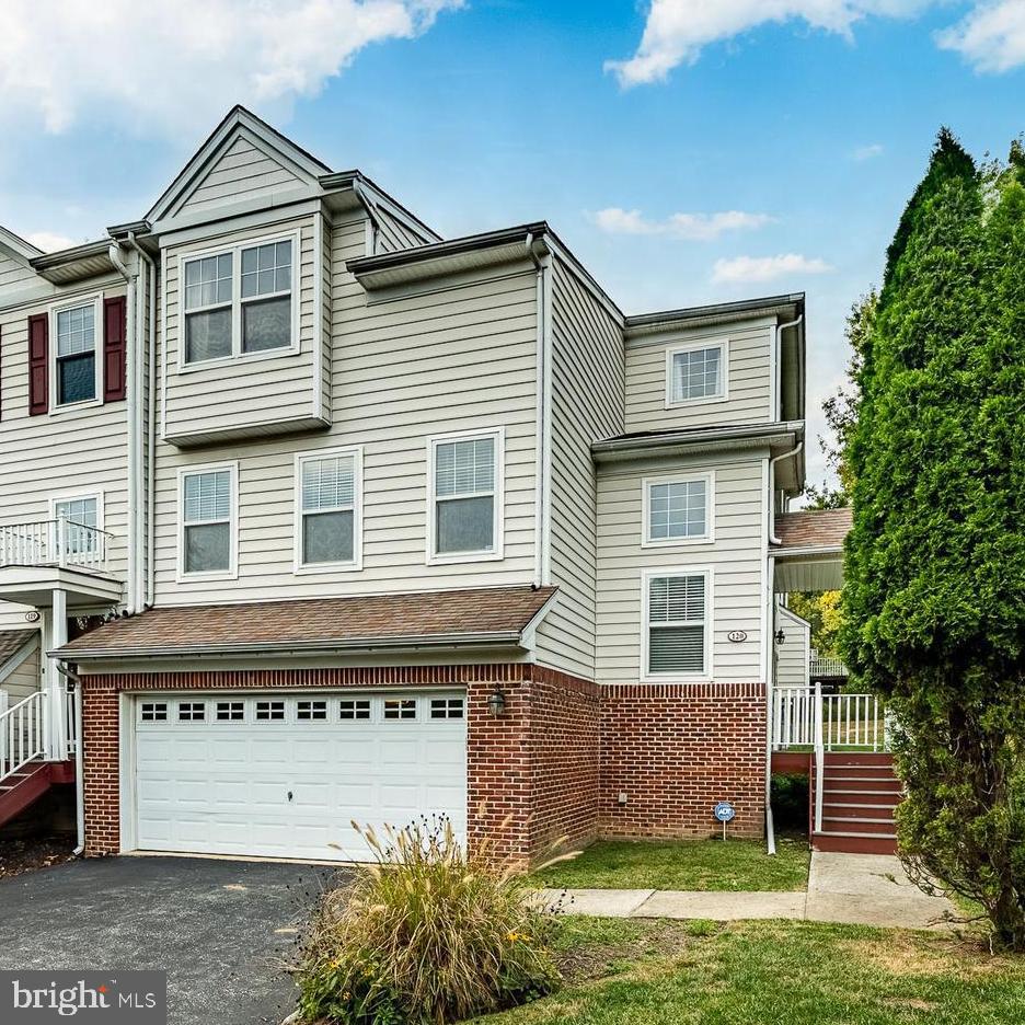 120 Elizabeth Court, Malvern