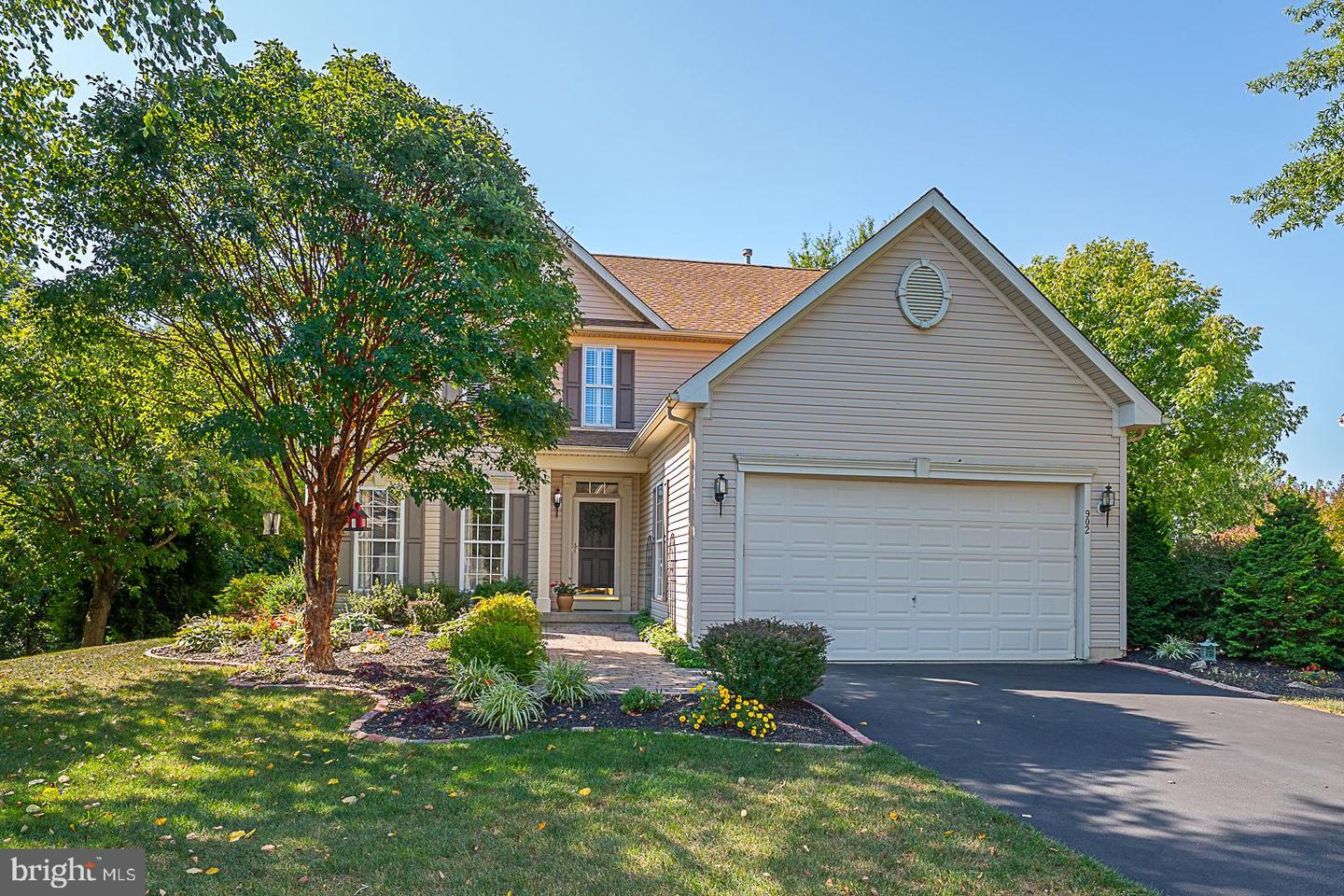 902 Colonial Court, Coatesville