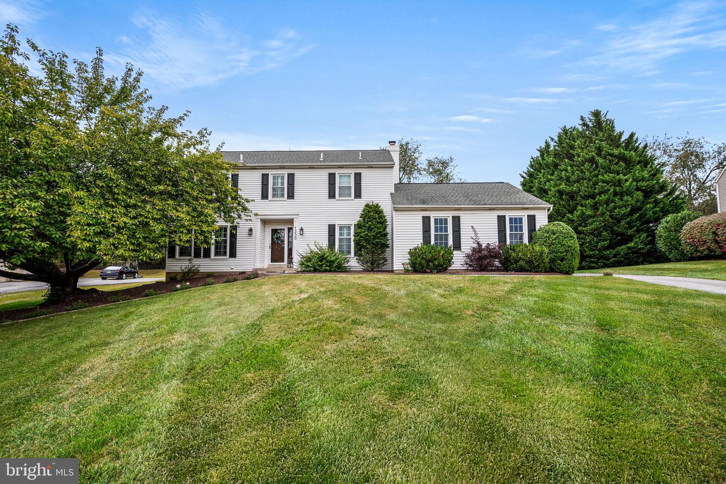 1230 N Ashbrooke Drive, West Chester