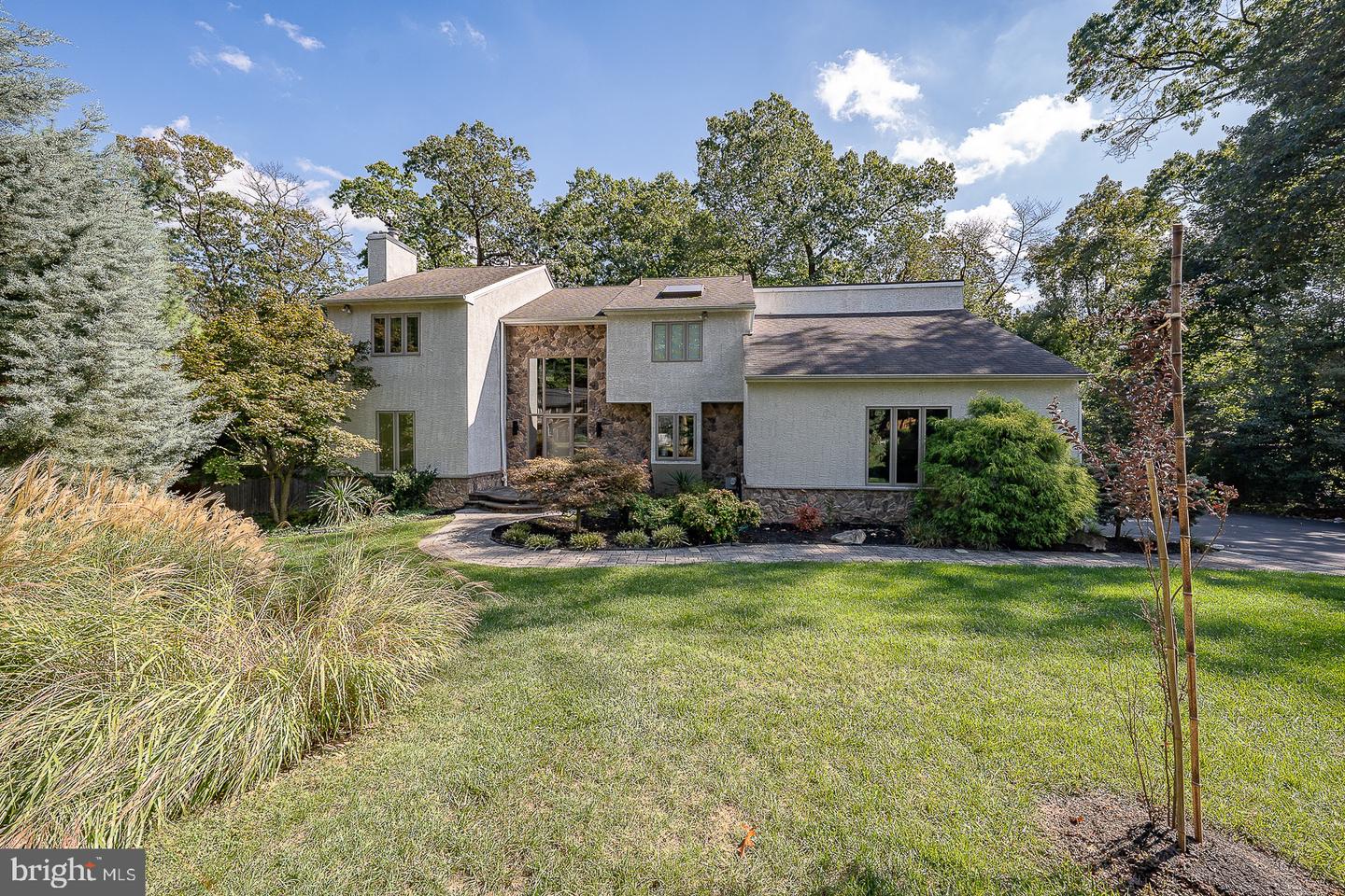 820 Weadley Road, Radnor