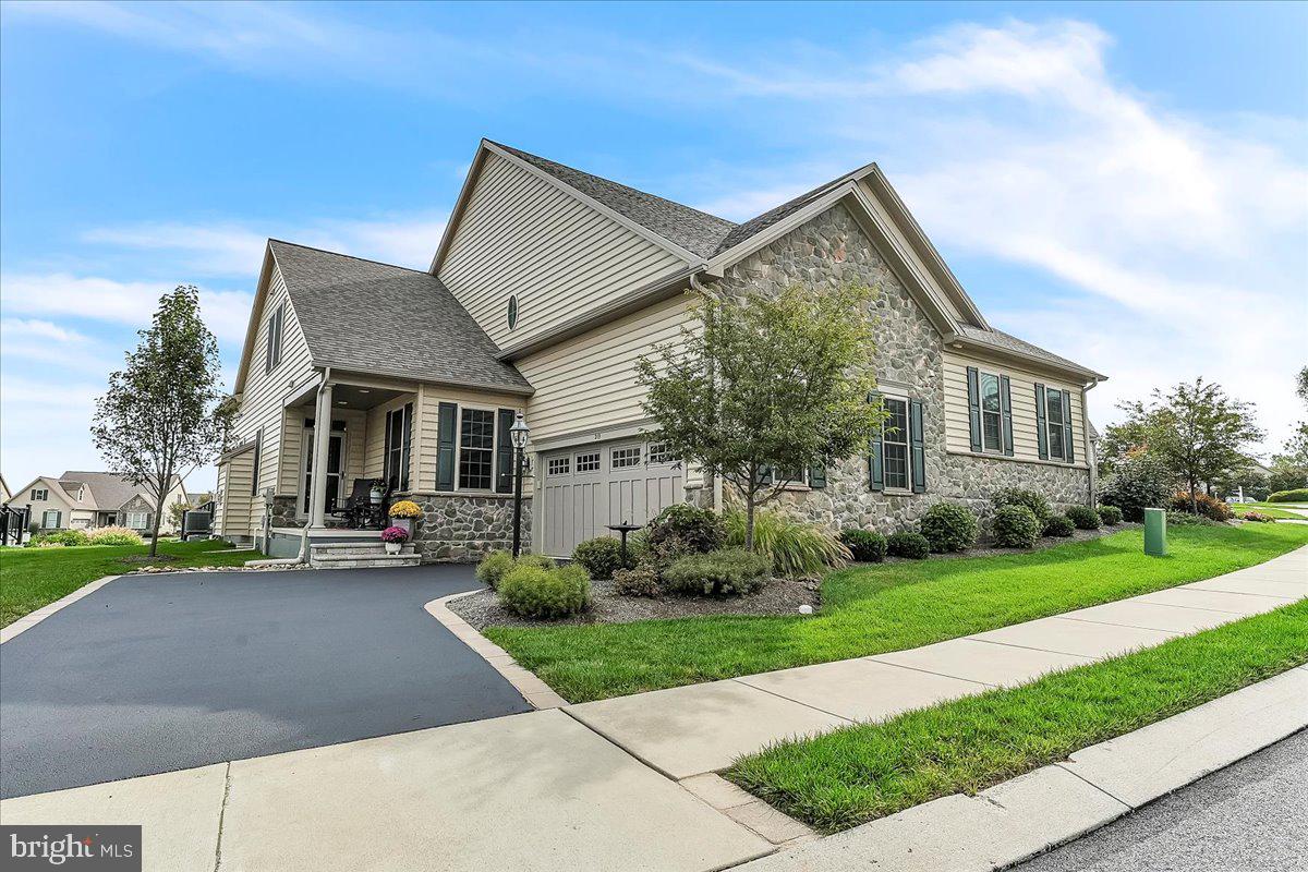 219 Honeycroft Boulevard, Cochranville