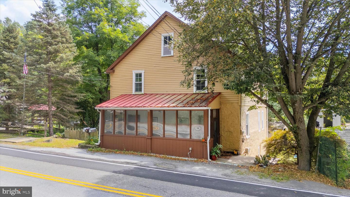 2090 Strasburg Road