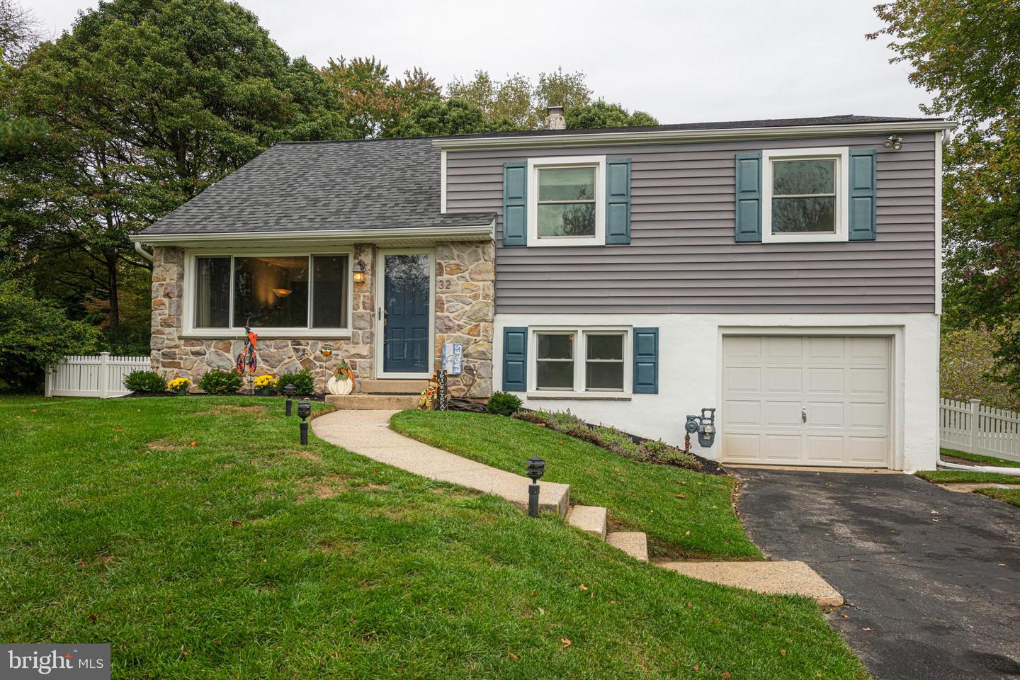 32 Rossiter Avenue, Phoenixville