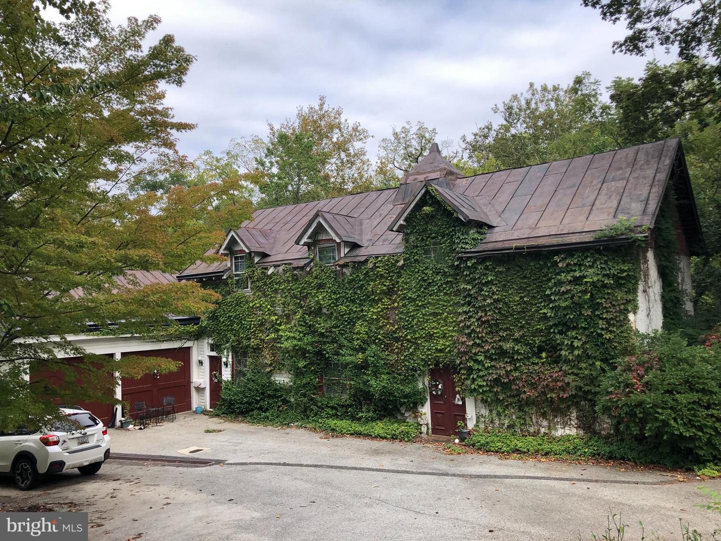 77 Deepdale Road, Wayne