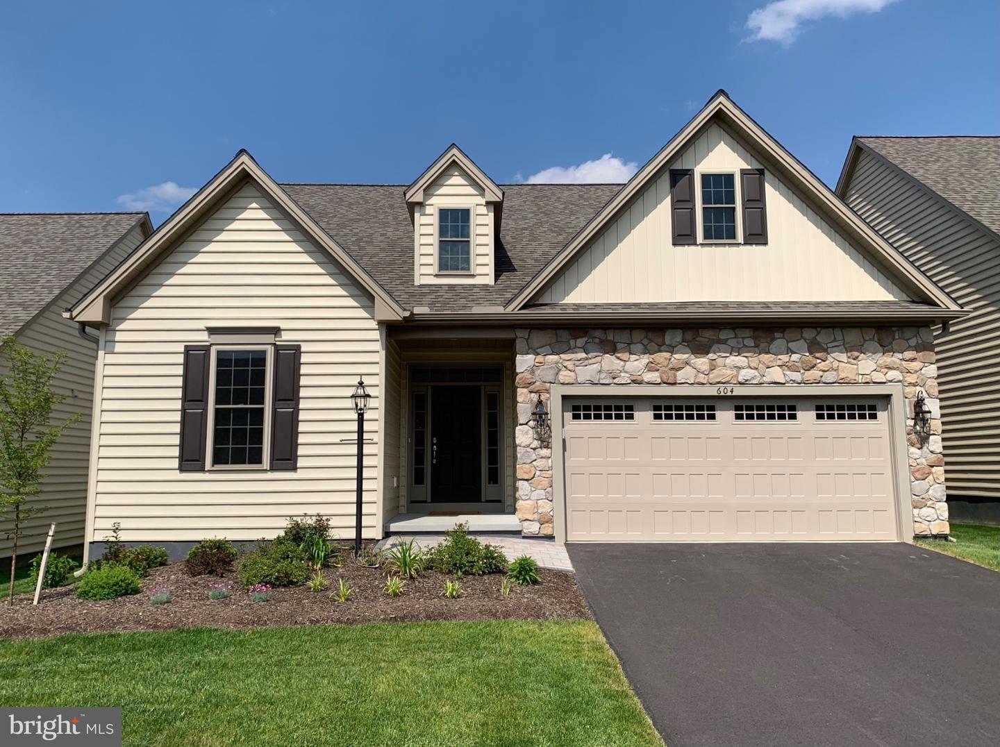 604 Greenbriar Path, Cochranville