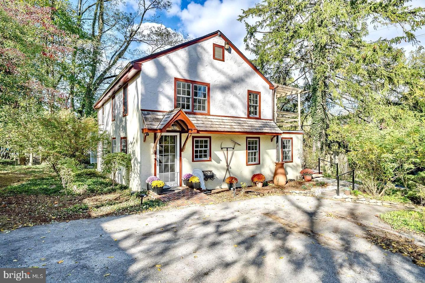 525 Hopewell Road, Downingtown