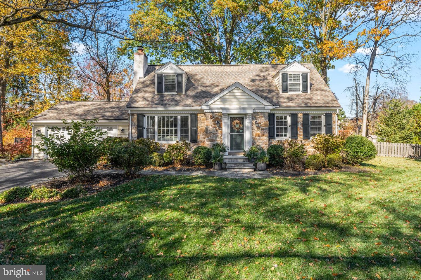 124 Deepdale Road, Wayne