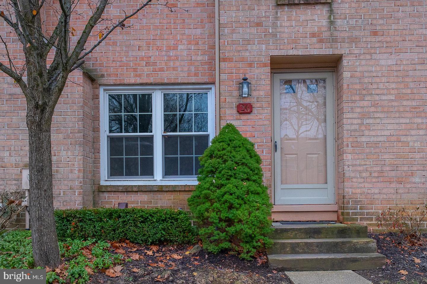 26 Rampart Drive, Chesterbrook