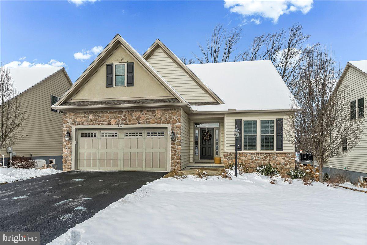 254 Honeycroft Boulevard, Cochranville