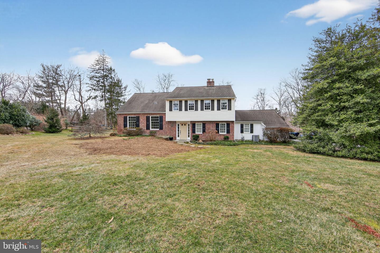 850 Farragut Road, Berwyn