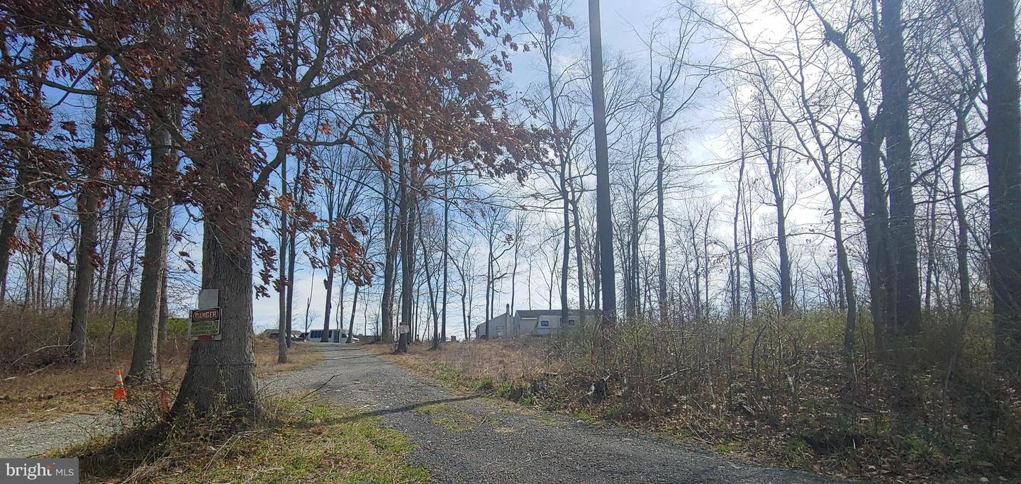727 Ewing Road, Cochranville