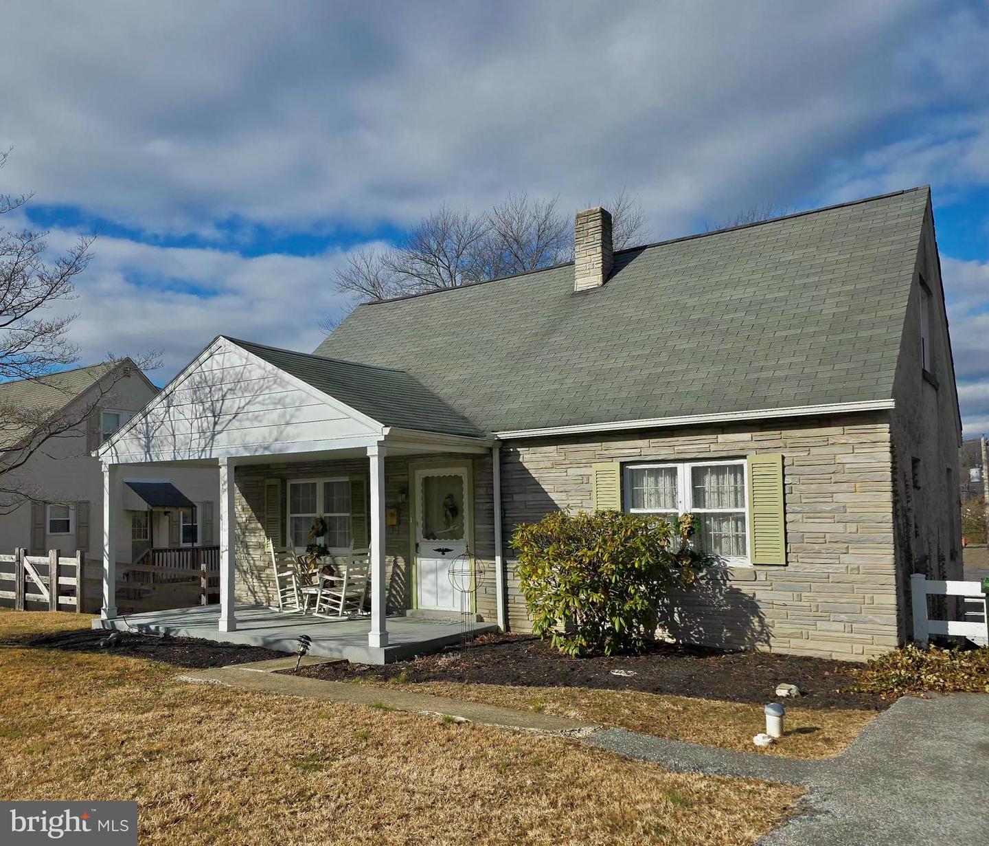 1407 Walnut, Coatesville