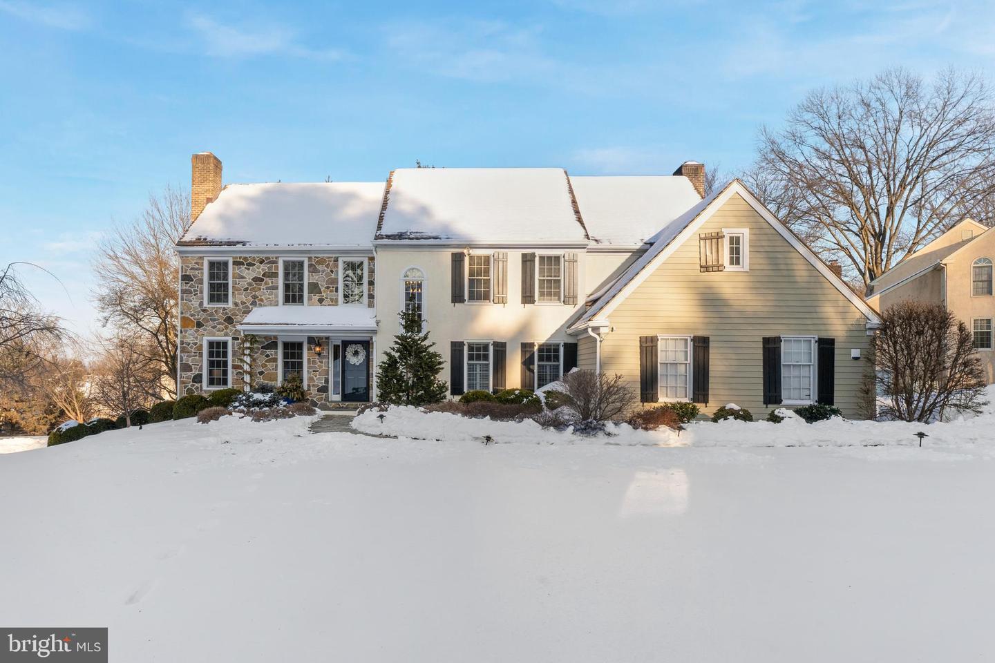 825 Springbank Lane, Wayne