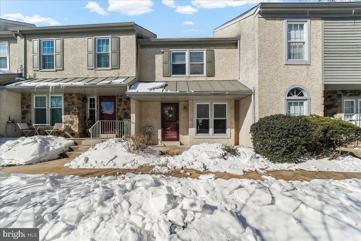 2107 Eton Court #2107, West Chester