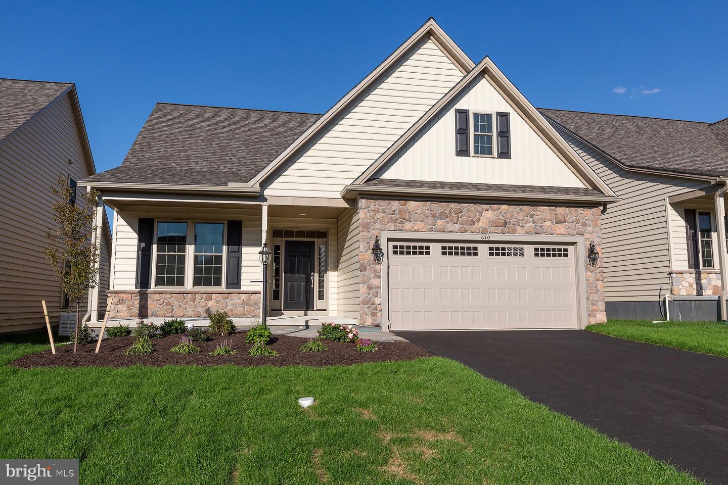 610 Greenbriar Path, Cochranville