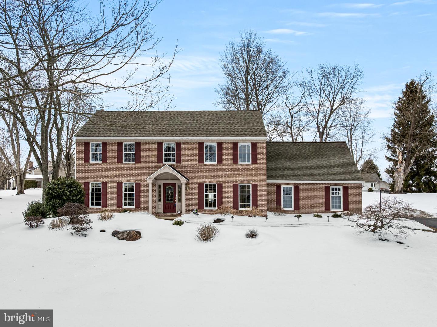 526 Beaumont Circle, West Chester