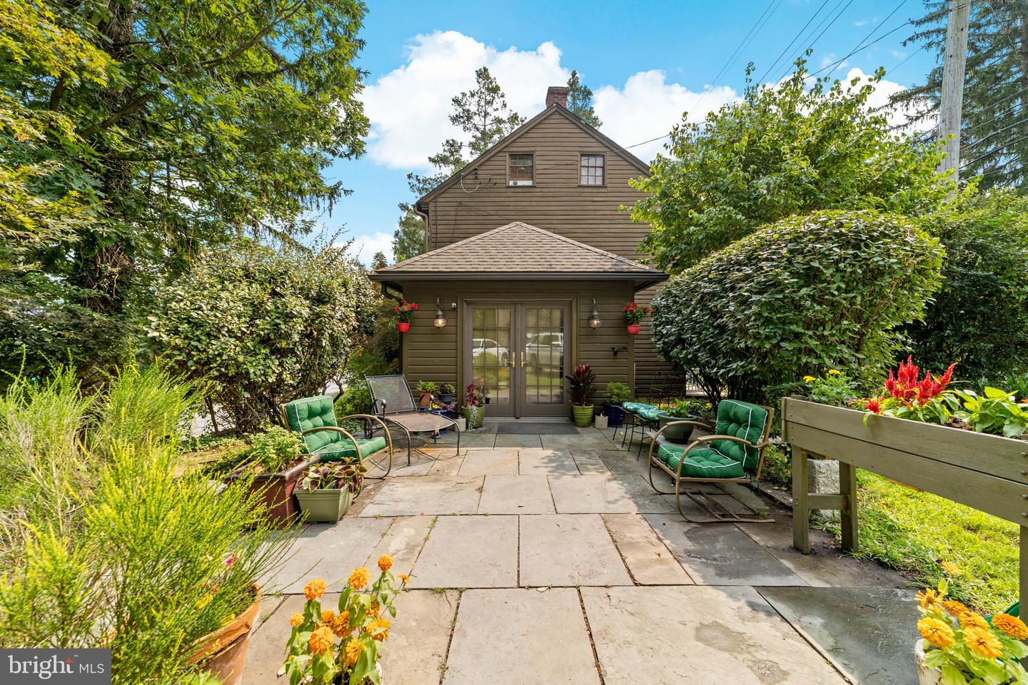 327 E Street Road, Kennett Square