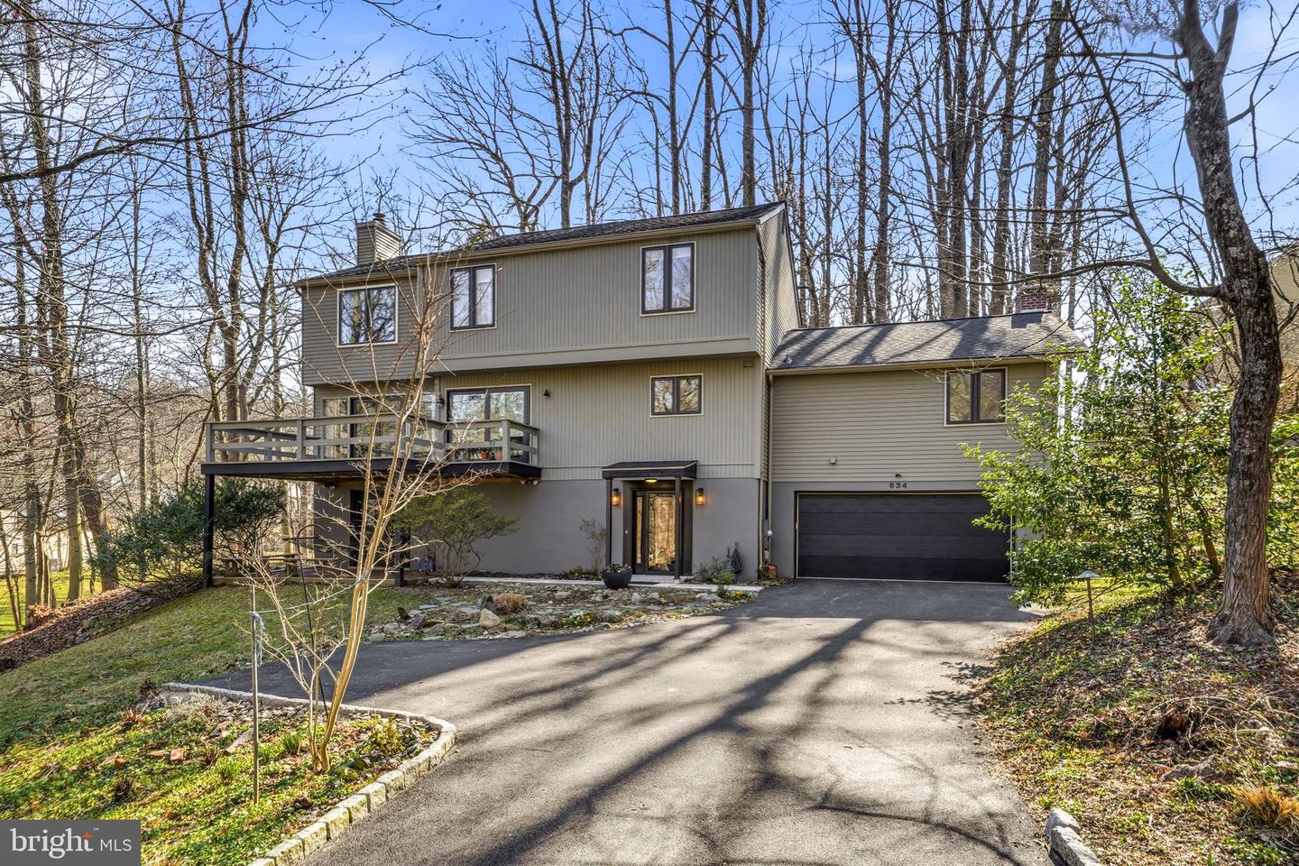 634 Twin Bridge Drive, Wayne