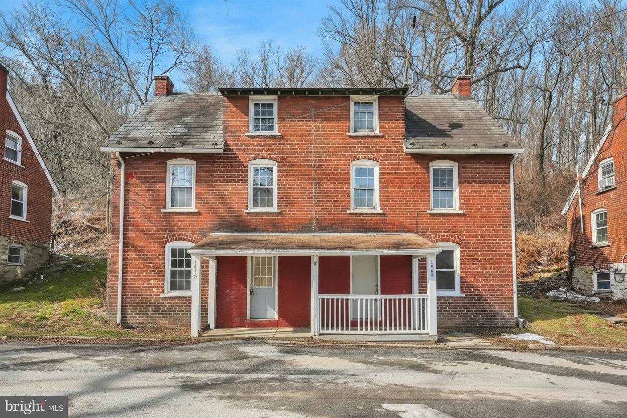 1410 Brick Row, Coatesville