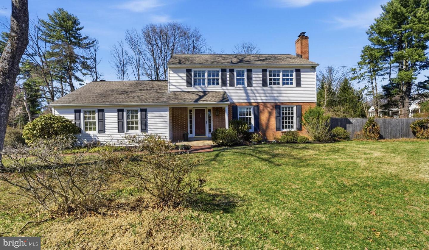 1329 Sugartown Road, Berwyn