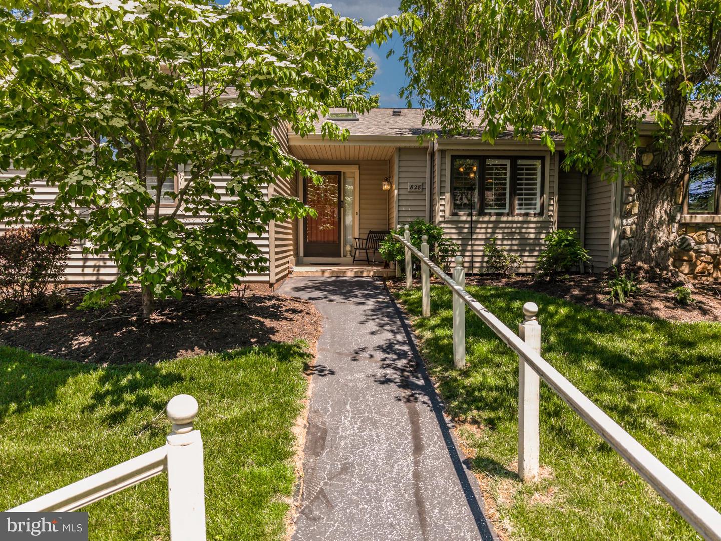 828 Jefferson Way #828