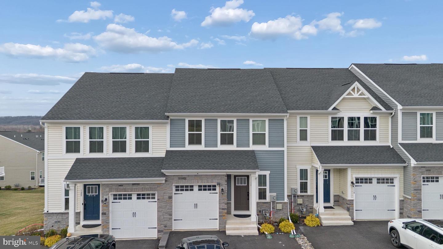 120 Arden Way