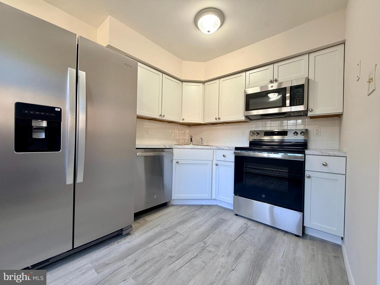 335 E Lancaster Avenue #b-14