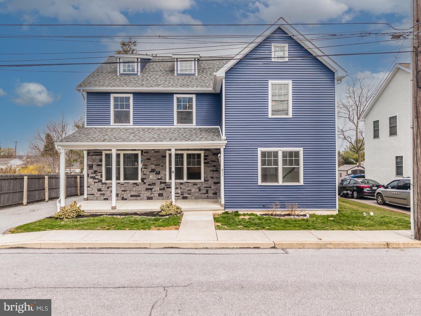 411 James St