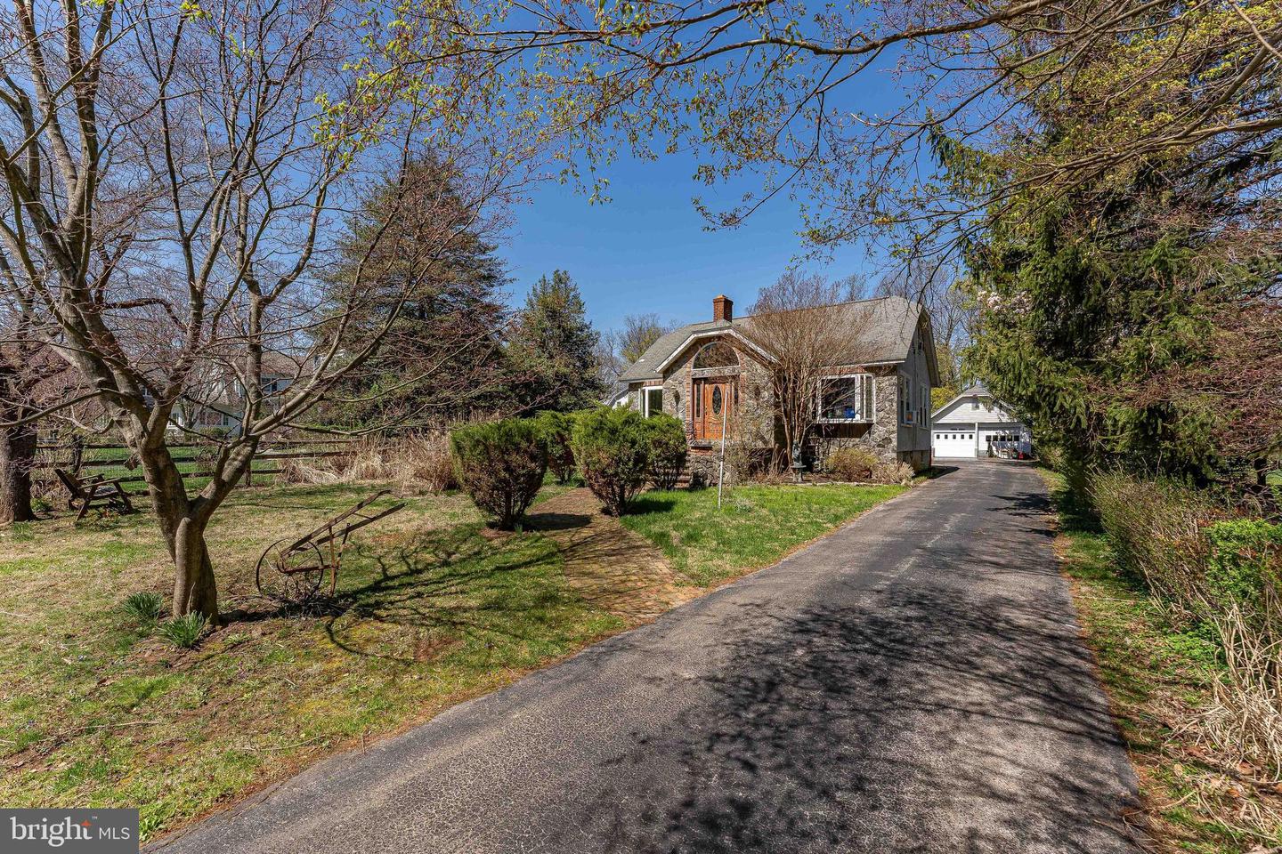 537 Red Fox Lane, Wayne