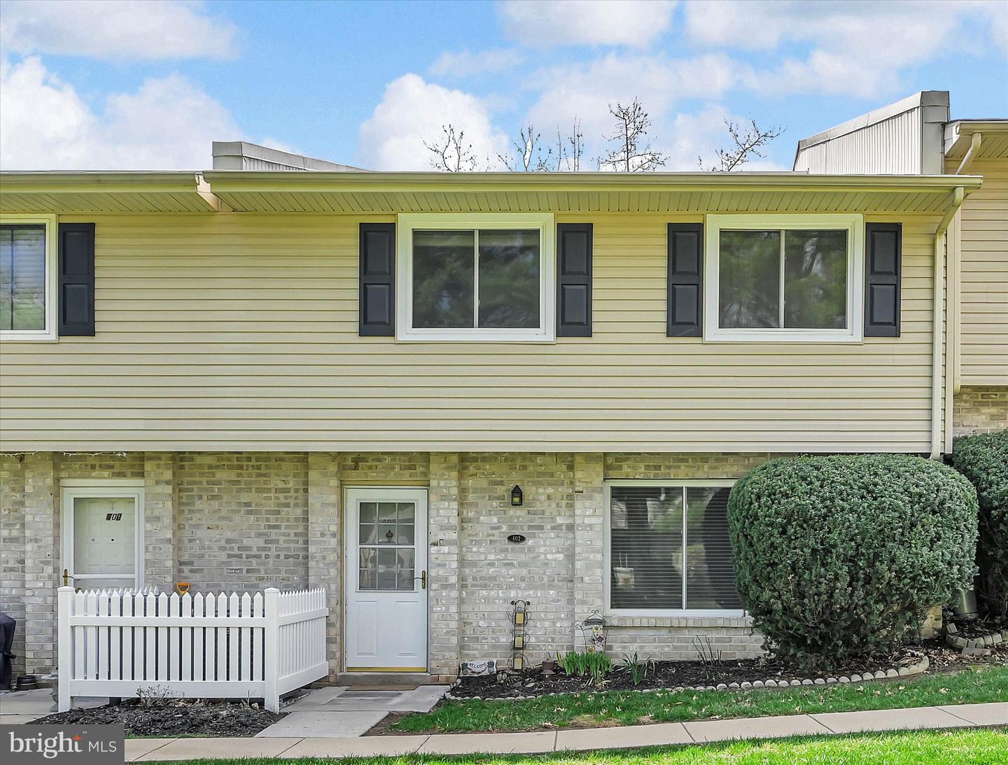 402 Village Walk #402, Exton
