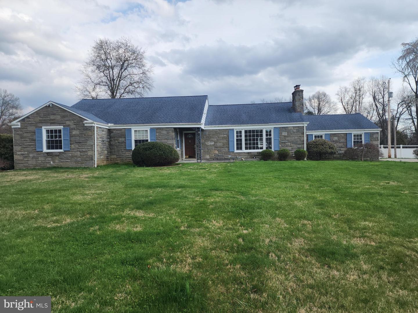 1522 Evergreen Lane, Berwyn