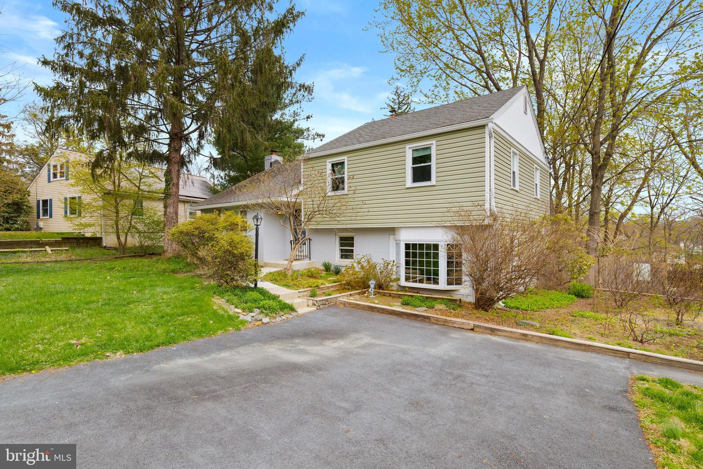 137 Waterloo Avenue, Berwyn