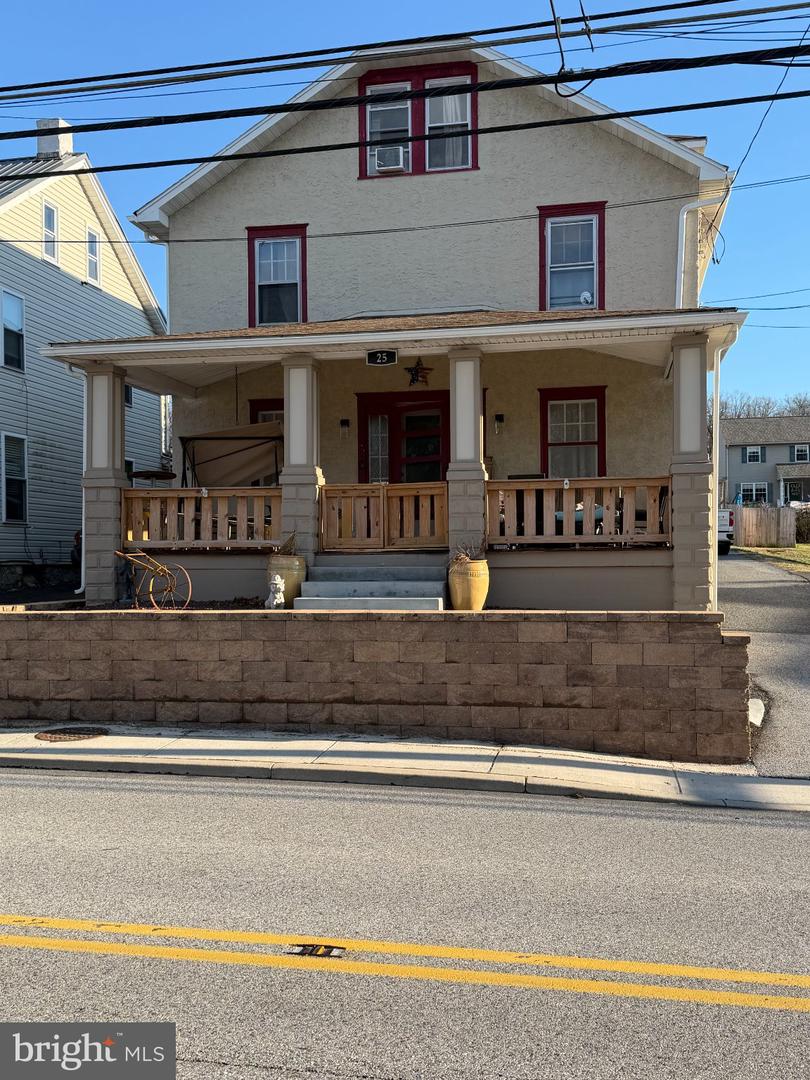 25 W Main Street