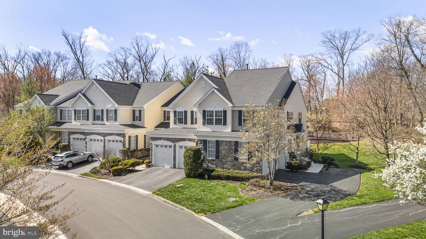 24 Longview Lane, Newtown Square