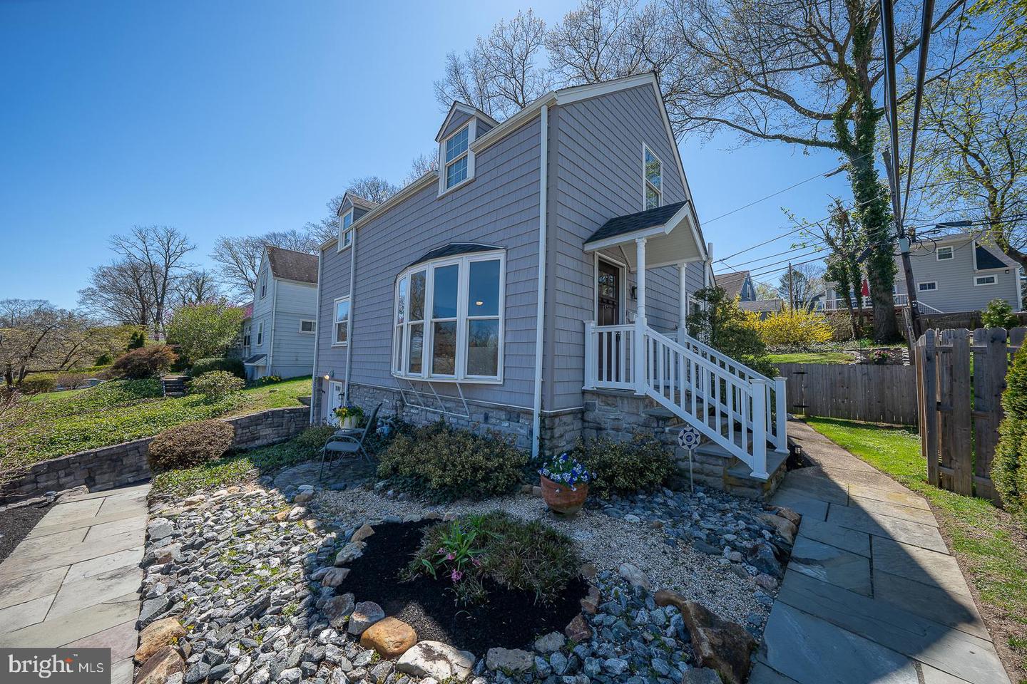 30 Midland Avenue, Berwyn