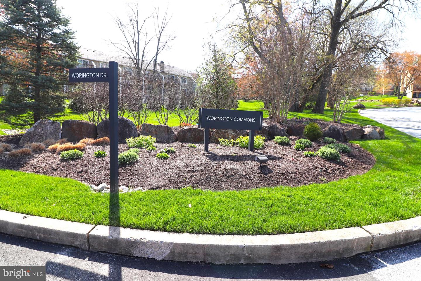 209 Fairfield Court #209, West Chester