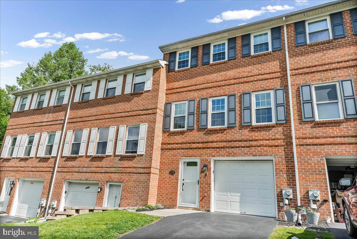 1578 S Coventry Lane, West Chester