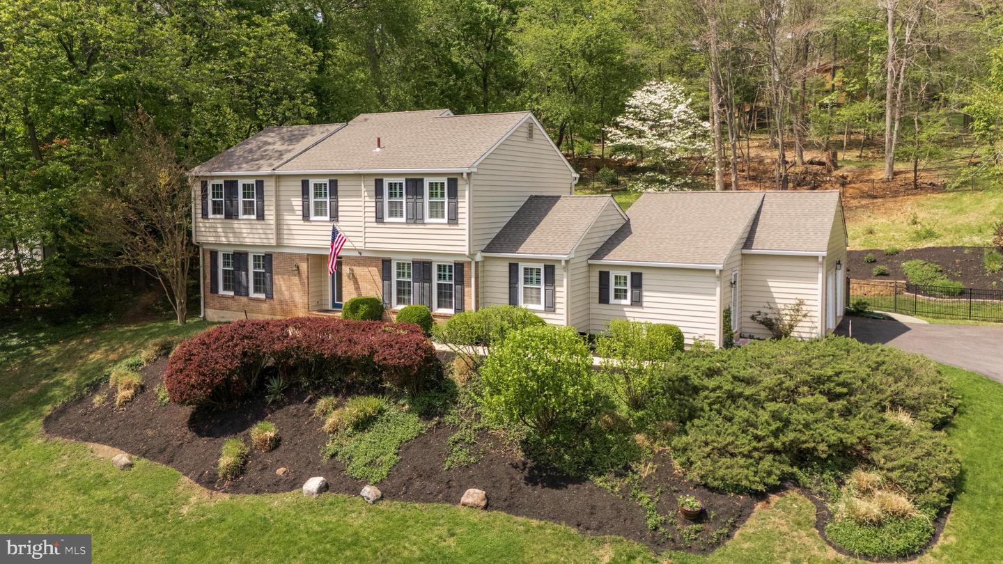 691 Twin Bridge Drive, Wayne