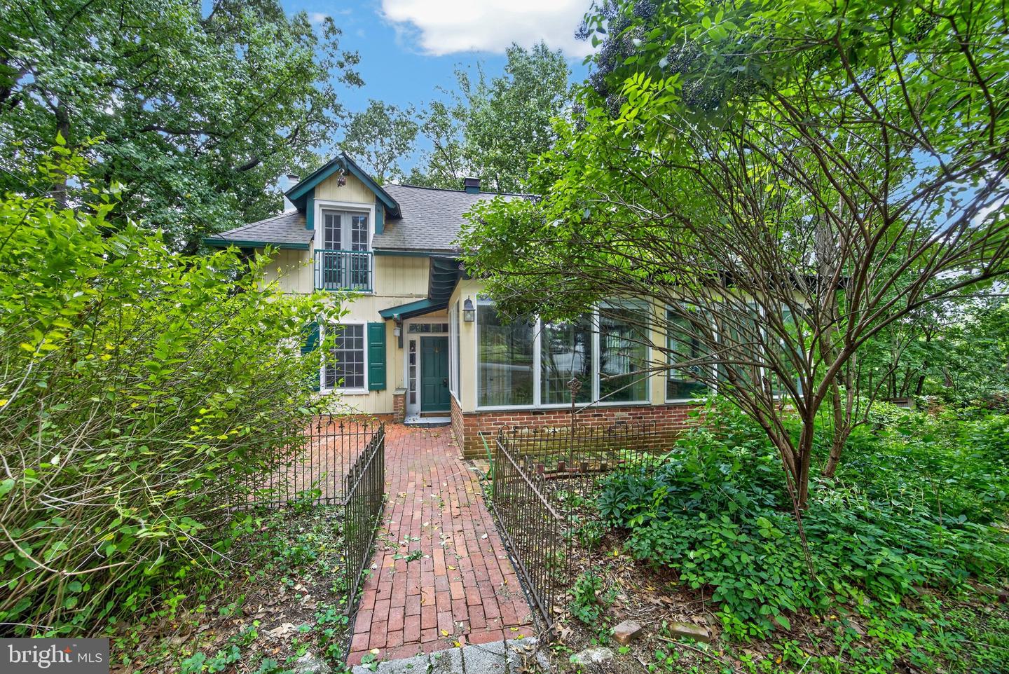 1424 Highland Avenue