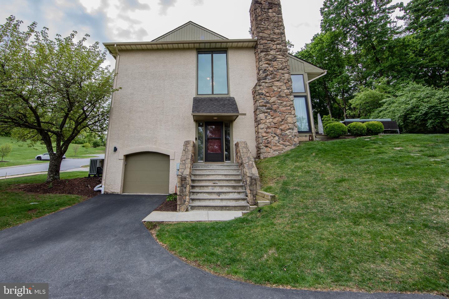 380 Lynetree Drive #7-D, West Chester