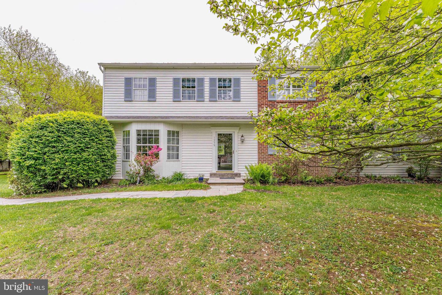 1239 Upton Circle