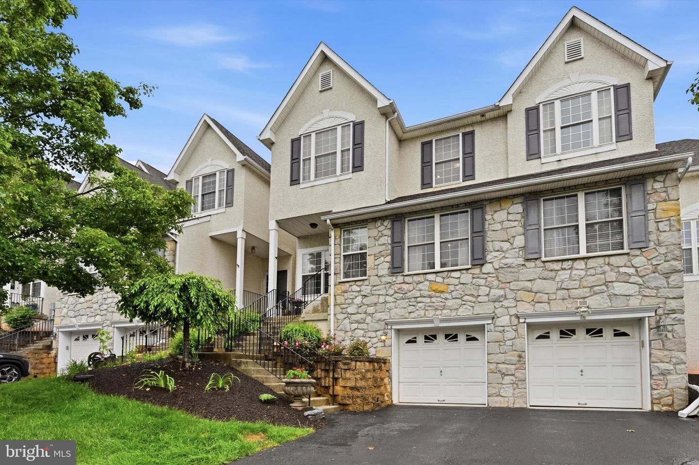 4 Lincoln Drive