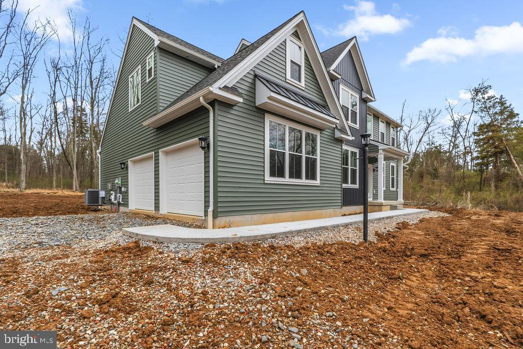 69 Ruth Ave