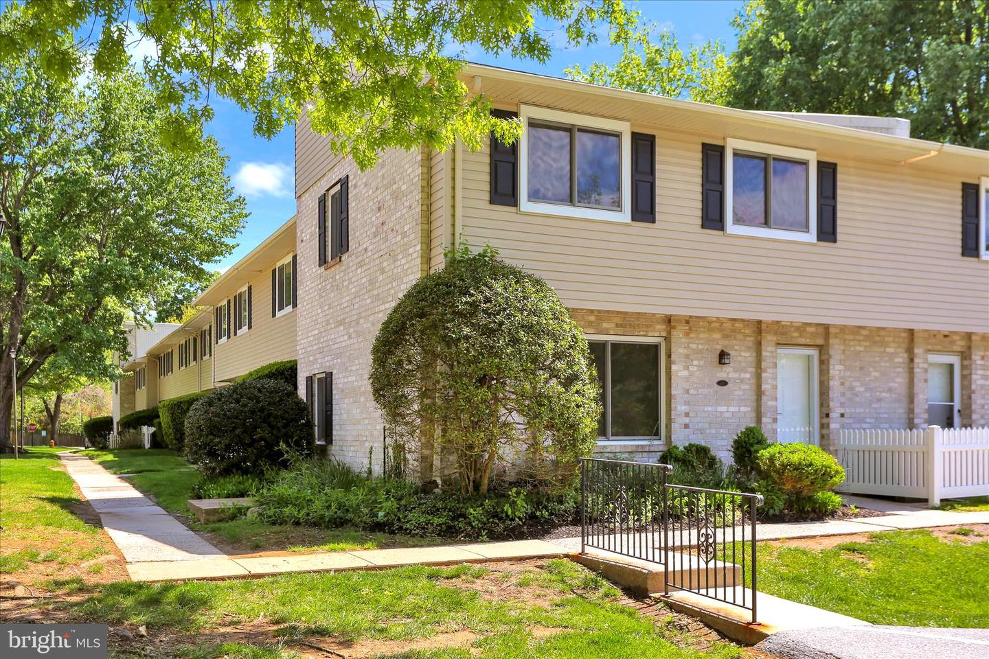 301 Village Walk #301, Exton